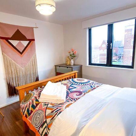 2 Bed Shoreditch Home With Parking Londres Exterior foto